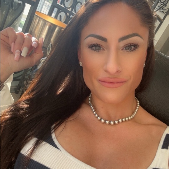 ♥️Posh•Ambassador•BostonBeadBroads♥️ - Picture 8 of 16